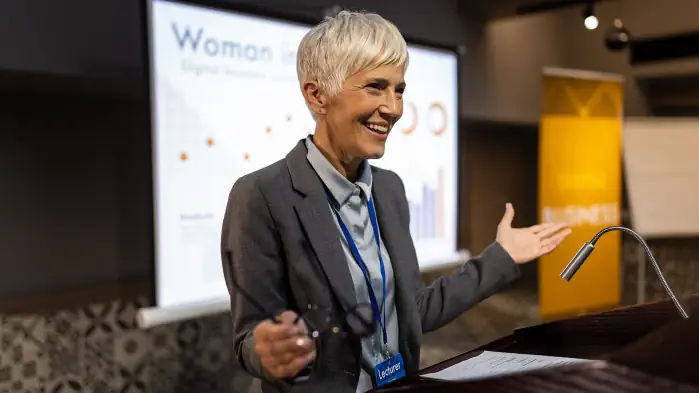 Come parlare in pubblico con calma e autorevolezza