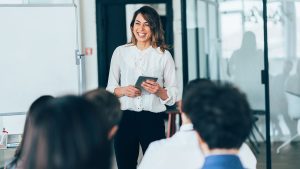 Come strutturare un discorso in pubblico: esempio e modello da seguire