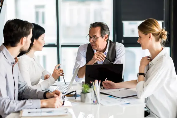 Public speaking per manager: come farsi ascoltare e guidare il team con efficacia