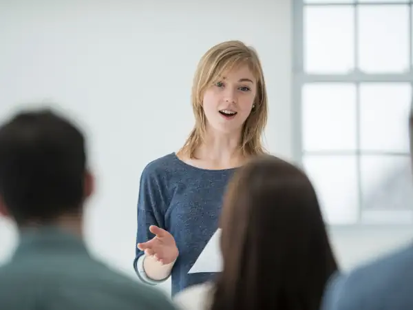 Corso di public speaking: parla con sicurezza, presenza e autorevolezza