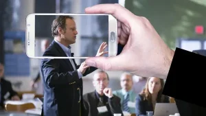 Perché rimandare il public speaking ti costa più di quanto pensi